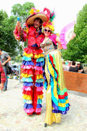stilt-terrific_stiltwalkers_statues_roving001011.jpg
