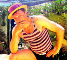 stilt-terrific_stiltwalkers_statues_roving002012.jpg