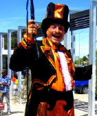 stilt-terrific_stiltwalkers_statues_roving002069.jpg