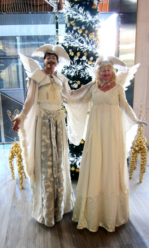stilt-terrific_stiltwalkers_statues_roving007002.jpg