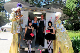 stilt-terrific_stiltwalkers_statues_roving008001.jpg