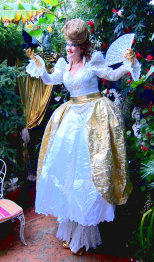 stilt-terrific_stiltwalkers_statues_roving008004.jpg
