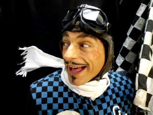 stilt-terrific_stiltwalkers_statues_roving010002.jpg