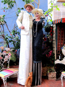 stilt-terrific_stiltwalkers_statues_roving038004.jpg