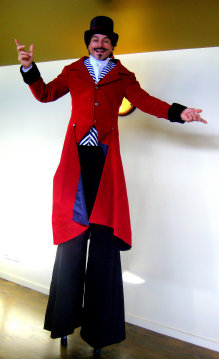 stilt-terrific_stiltwalkers_statues_roving044001.jpg