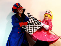 stilt-terrific_stiltwalkers_statues_roving061001.jpg
