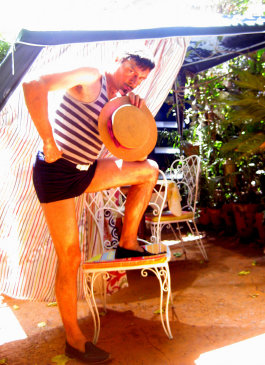 stilt-terrific_stiltwalkers_statues_roving064001.jpg