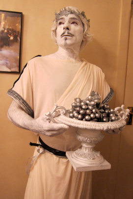 stilt-terrific_stiltwalkers_statues_roving068001.jpg