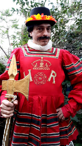stilt-terrific_stiltwalkers_statues_roving070001.jpg