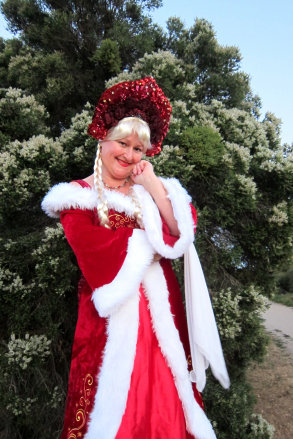 stilt-terrific_stiltwalkers_statues_roving072002.jpg