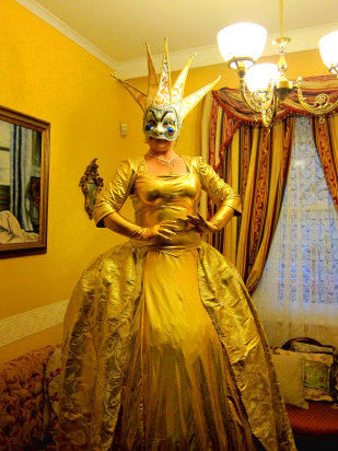 stilt-terrific_stiltwalkers_statues_roving088002.jpg