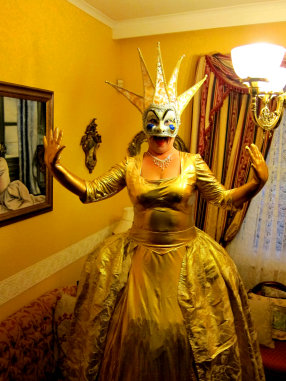 stilt-terrific_stiltwalkers_statues_roving088003.jpg