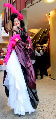 stilt-terrific_stiltwalkers_statues_roving089003.jpg