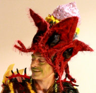 stilt-terrific_stiltwalkers_statues_roving092004.jpg
