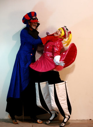 stilt-terrific_stiltwalkers_statues_roving094012.jpg