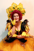 stilt-terrific_stiltwalkers_statues_roving095003.jpg