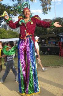 stilt-terrific_stiltwalkers_statues_roving095006.jpg
