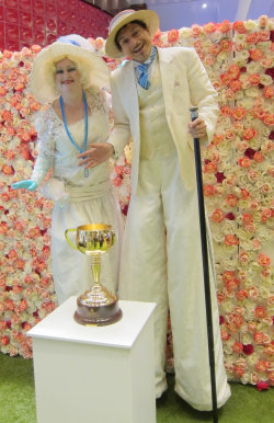 stilt-terrific_stiltwalkers_statues_roving096004.jpg