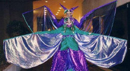 stilt-terrific_stiltwalkers_statues_roving098009.jpg