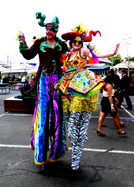 stilt-terrific_stiltwalkers_statues_roving099018.jpg