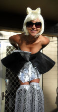 stilt-terrific_stiltwalkers_statues_roving100001.jpg