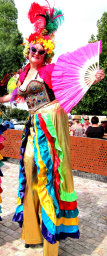 stilt-terrific_stiltwalkers_statues_roving100002.jpg