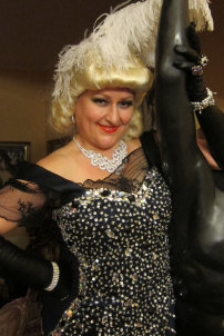 stilt-terrific_stiltwalkers_statues_roving100016.jpg