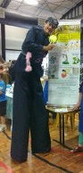 stilt-terrific_stiltwalkers_statues_roving101003.jpg