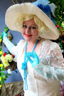 stilt-terrific_stiltwalkers_statues_roving103003.jpg