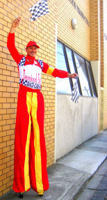 stilt-terrific_stiltwalkers_statues_roving103004.jpg