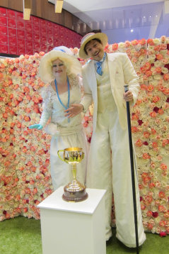 stilt-terrific_stiltwalkers_statues_roving103014.jpg