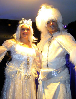 stilt-terrific_stiltwalkers_statues_roving105003.jpg