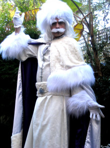 stilt-terrific_stiltwalkers_statues_roving105007.jpg